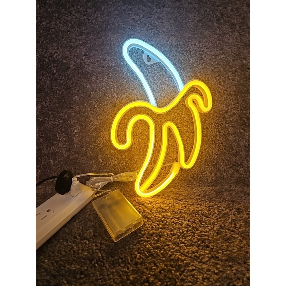 Enuoli Neon Banana Led Light. Hanging. Plastic - Picture 1 of 5